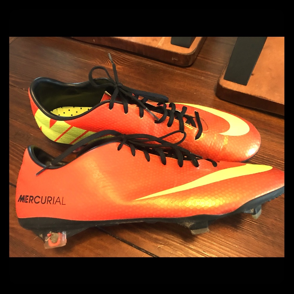 Nike Mercury Soccer Shoes size 11